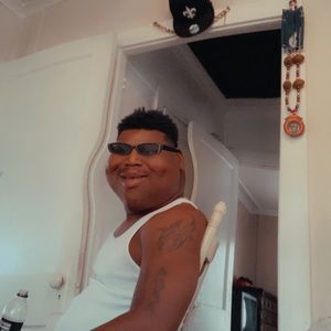 Meet your Posher, Deangelo